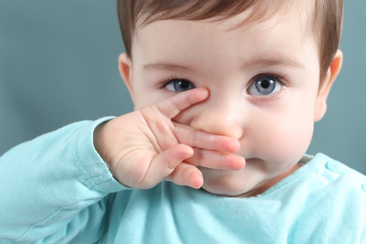 Cách xử trí khi trẻ sơ sinh bị nghẹt mũi