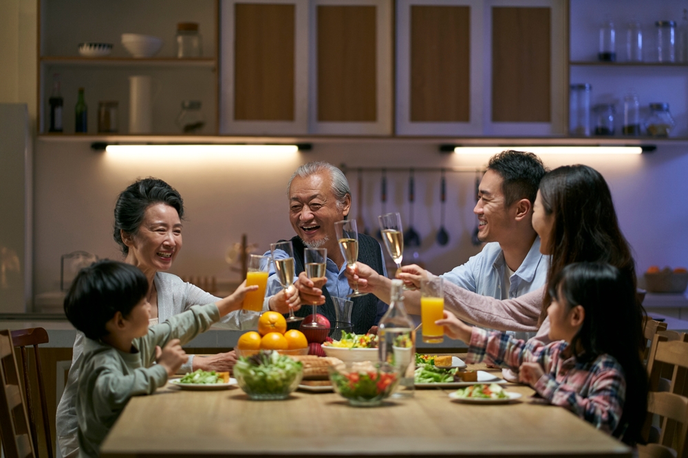 Dạy cách cho trẻ ăn đúng cách 